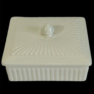 Wedgewood Trinket Box, Discontinued Edme Pattern, Cream China